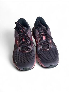 Women’s Size 10 Brooks Adrenaline 21 Running Shoes